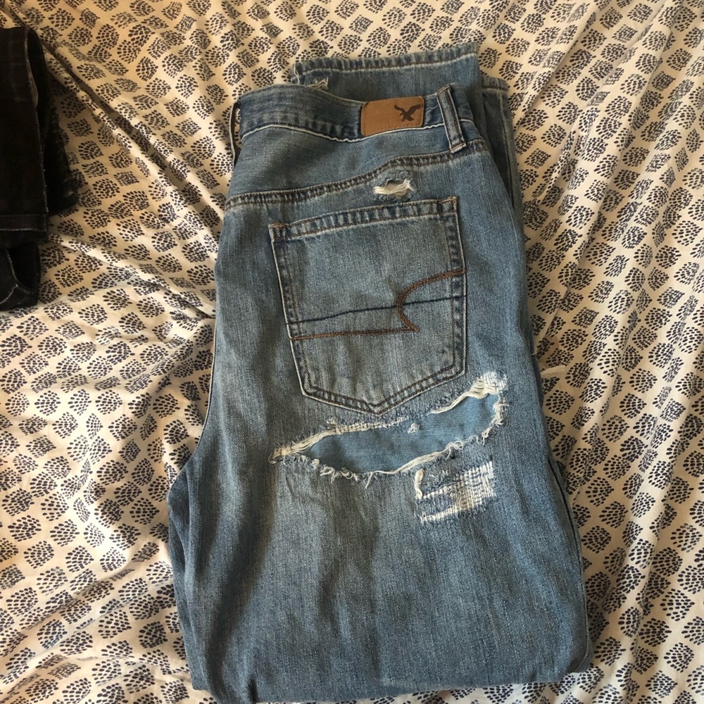 American eagle mom jeans